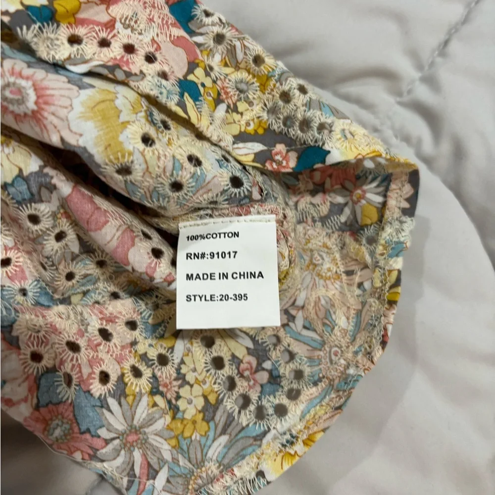 Solitaire Vibrant Floral Top - Picture 4 of 4